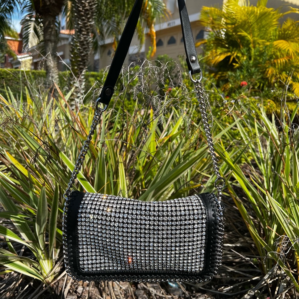 Black and Silver Chain Shoulder Bag